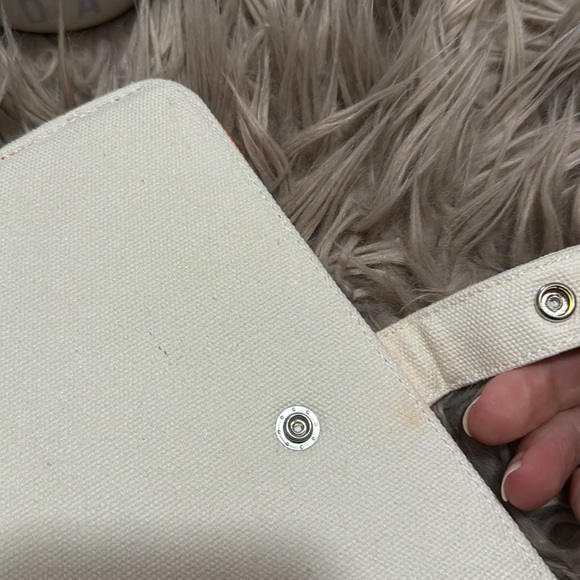 Like New Lands End Nook/Kindle Fire Holder-6.5x9.5-Snap Closure-Teal/White - Picture 4 of 9